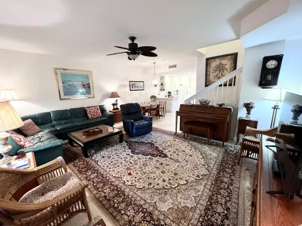 Jupiter, FL 33458,2913 E Community DR