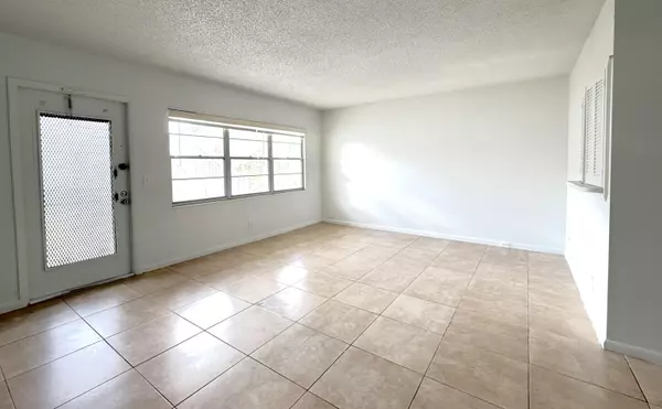 Boca Raton, FL 33434,563 N Fanshaw
