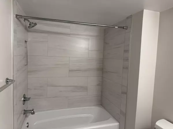 Royal Palm Beach, FL 33411,122 Weybridge CIR C