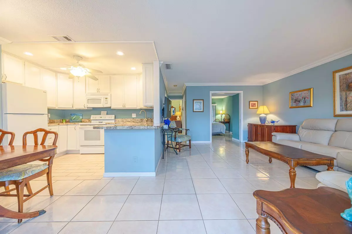 Ocean Ridge, FL 33435,5505 N Ocean BLVD 8-108