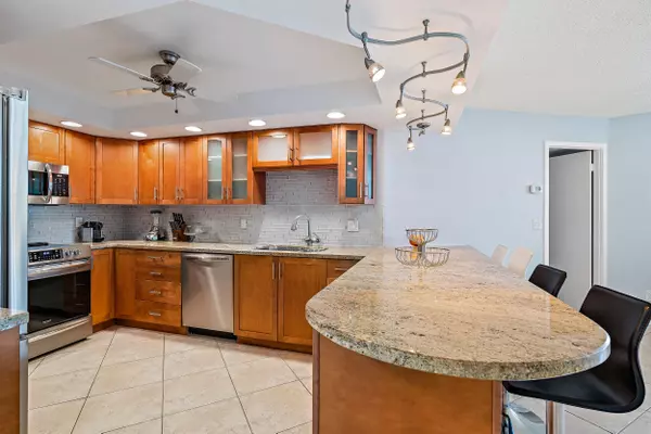 Singer Island, FL 33404,2800 N Ocean DR A-22b