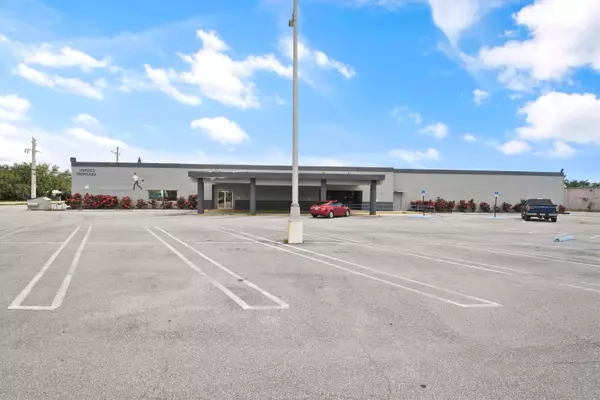 West Palm Beach, FL 33409,2500 N Florida Mango RD