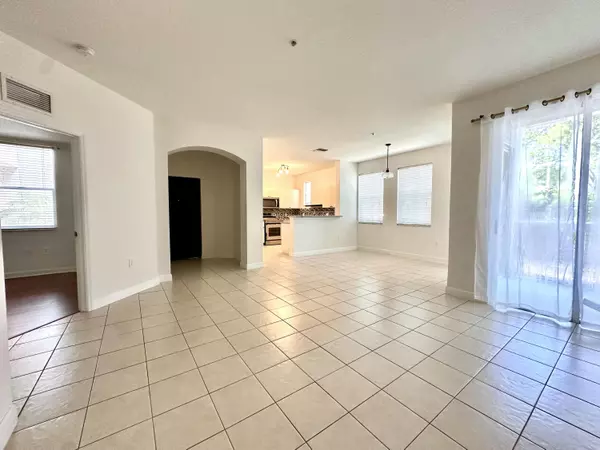 Royal Palm Beach, FL 33414,1002 Shoma DR