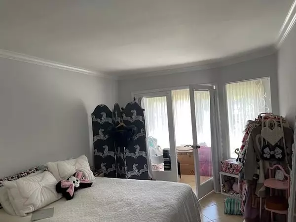 Boca Raton, FL 33487,6100 NE 7th 5 AVE 5