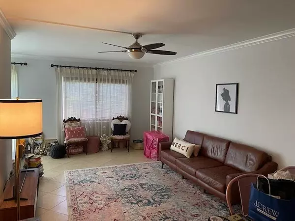 Boca Raton, FL 33487,6100 NE 7th 5 AVE 5