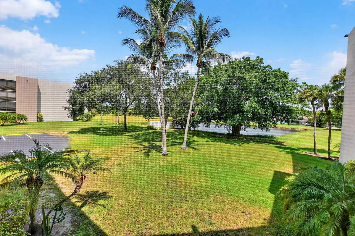 Boca Raton, FL 33433,5650 Camino Del Sol 200