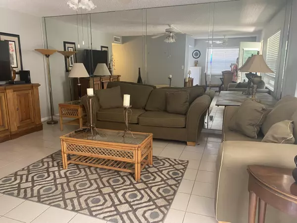Delray Beach, FL 33484,542 Normandy L 542 Normandy L