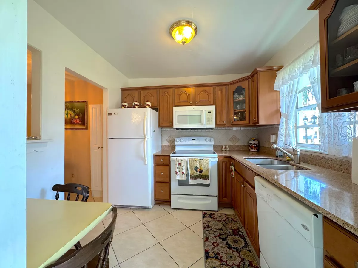 Hollywood, FL 33021,5300 Washington ST I105