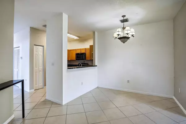 Miramar, FL 33027,4230 SW 132 WAY 9106