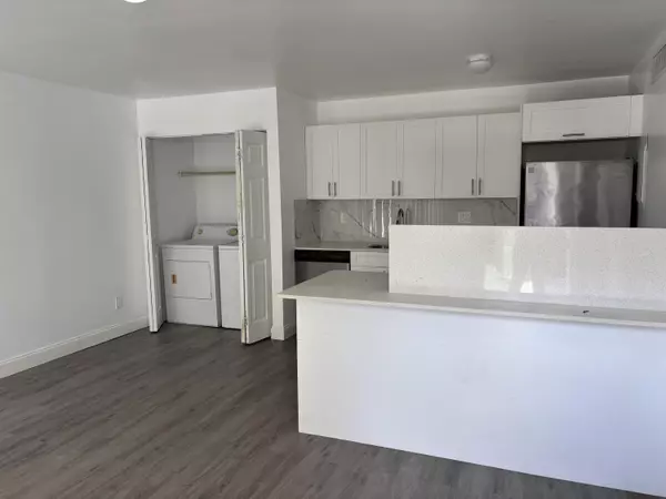 West Palm Beach, FL 33401,641 Executive Center Dr P106