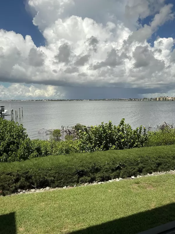 3792 NE Ocean BLVD 211-N, Jensen Beach, FL 34957