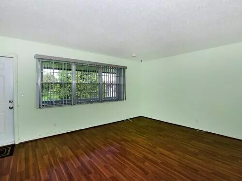 West Palm Beach, FL 33417,65 Easthampton C