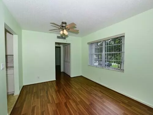 West Palm Beach, FL 33417,65 Easthampton C