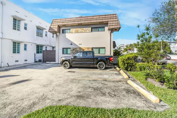 Miami Beach, FL 33141,300 80th ST 300
