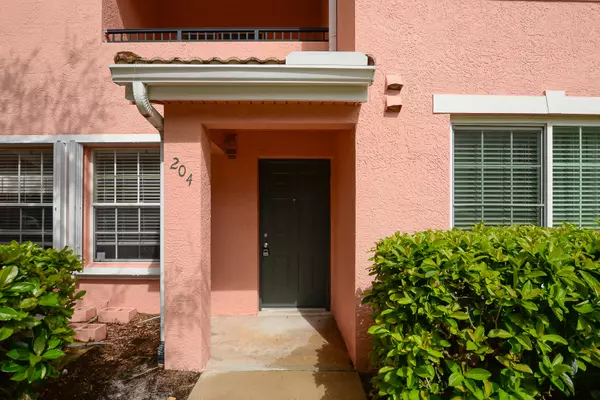 Port Saint Lucie, FL 34986,106 SW SW Peacock BLVD 4-204