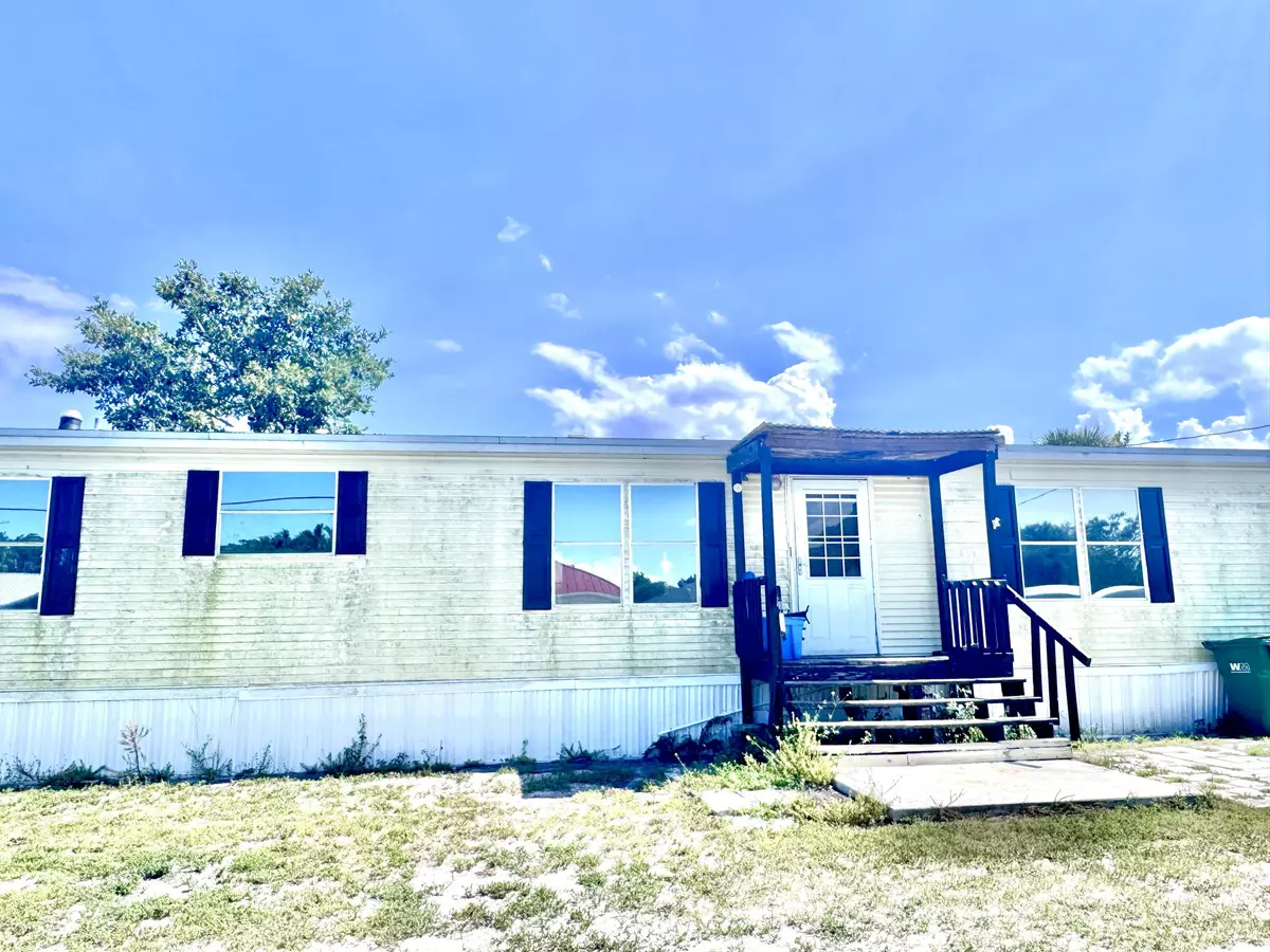 Okeechobee, FL 34974,2030 SE 24th BLVD