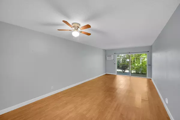 Lighthouse Point, FL 33064,2115 NE 42nd Court 110n