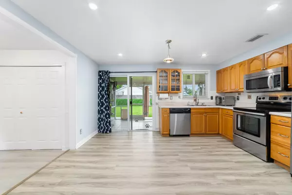 Royal Palm Beach, FL 33411,1413 Ryan LN