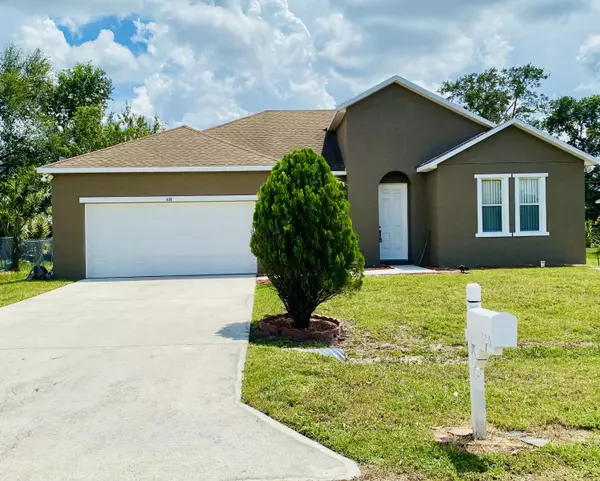 Port Saint Lucie, FL 34983,418 SE Guava TER