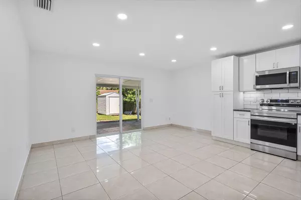 Palm Springs, FL 33461,3837 Riedel AVE