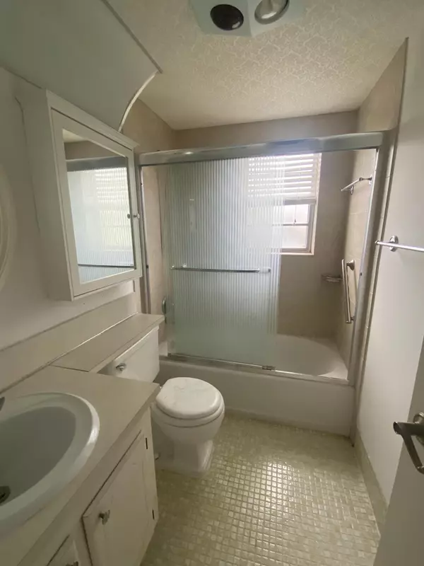 West Palm Beach, FL 33417,40 Norwich B