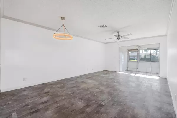 West Palm Beach, FL 33415,2739 W Dudley DR D