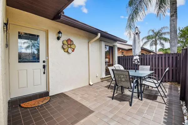 612 Sea Pine WAY F, Greenacres, FL 33415