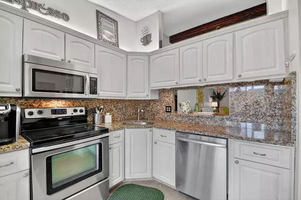 Greenacres, FL 33415,612 Sea Pine WAY F