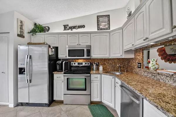 Greenacres, FL 33415,612 Sea Pine WAY F