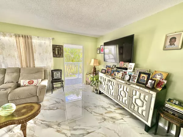 West Palm Beach, FL 33417,166 Sheffield G