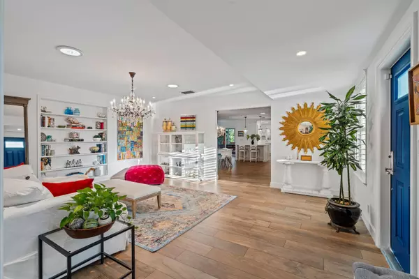 Boca Raton, FL 33486,745 Periwinkle ST