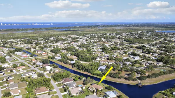 Port Saint Lucie, FL 34952,2111 SE Cayuga CT