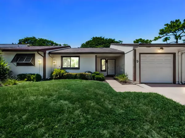 Boynton Beach, FL 33426,9 Brompton LN