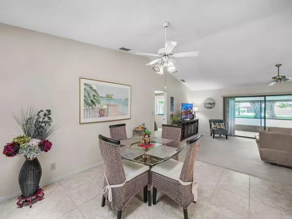 Boynton Beach, FL 33426,9 Brompton LN