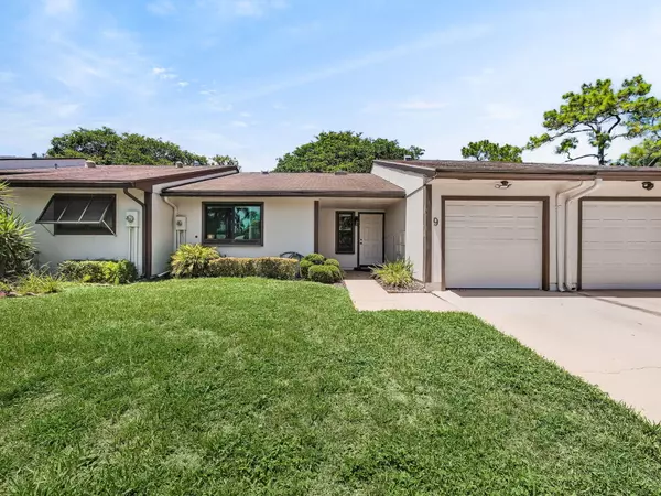 Boynton Beach, FL 33426,9 Brompton LN