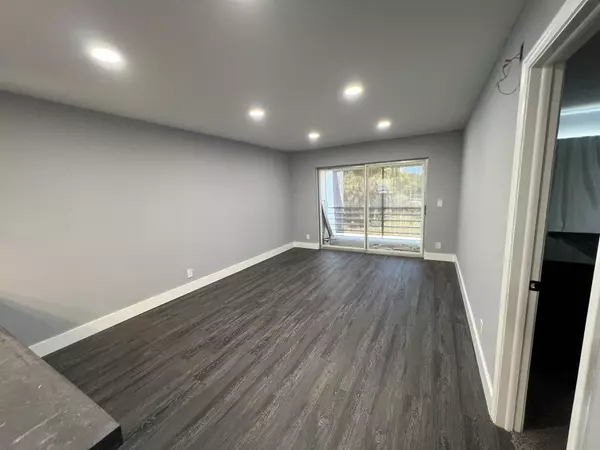 West Palm Beach, FL 33401,1630 Embassy DR 306