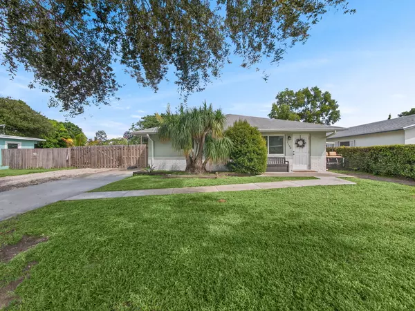 Delray Beach, FL 33484,5199 Madison RD