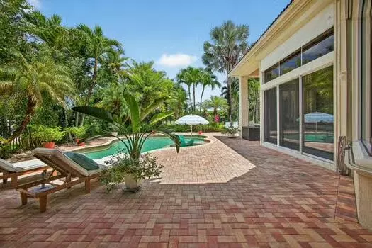 Palm Beach Gardens, FL 33410,802 Floret DR