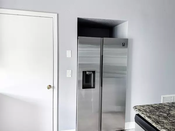 Palm Bay, FL 32909,816 SE Tedder RD