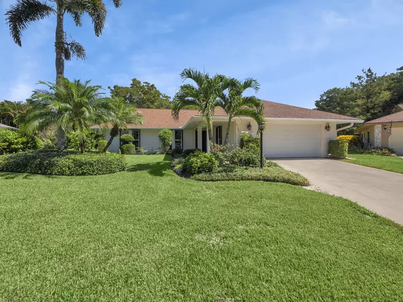 8165 SE Cypress Point PL, Hobe Sound, FL 33455