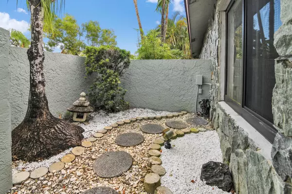 Boca Raton, FL 33498,10397 Camelback LN