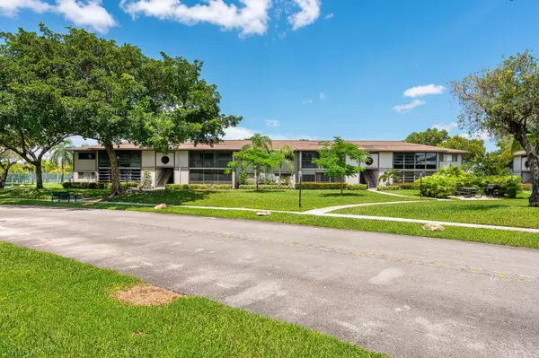 Tamarac, FL 33321,9743 W Mcnab RD 209