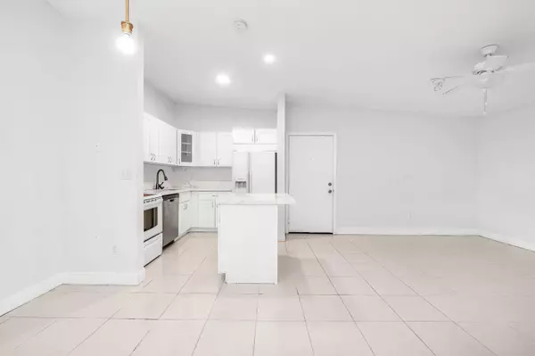 Tamarac, FL 33321,9743 W Mcnab RD 209