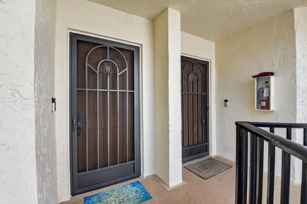 Boynton Beach, FL 33437,5147 Europa DR W