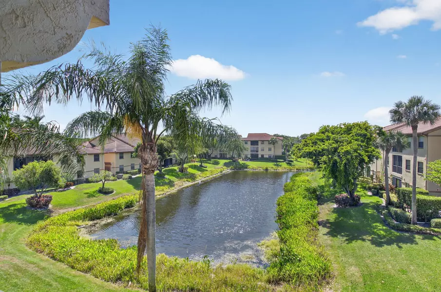 5147 Europa DR W, Boynton Beach, FL 33437