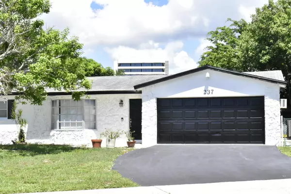 West Palm Beach, FL 33409,237 Porter PL