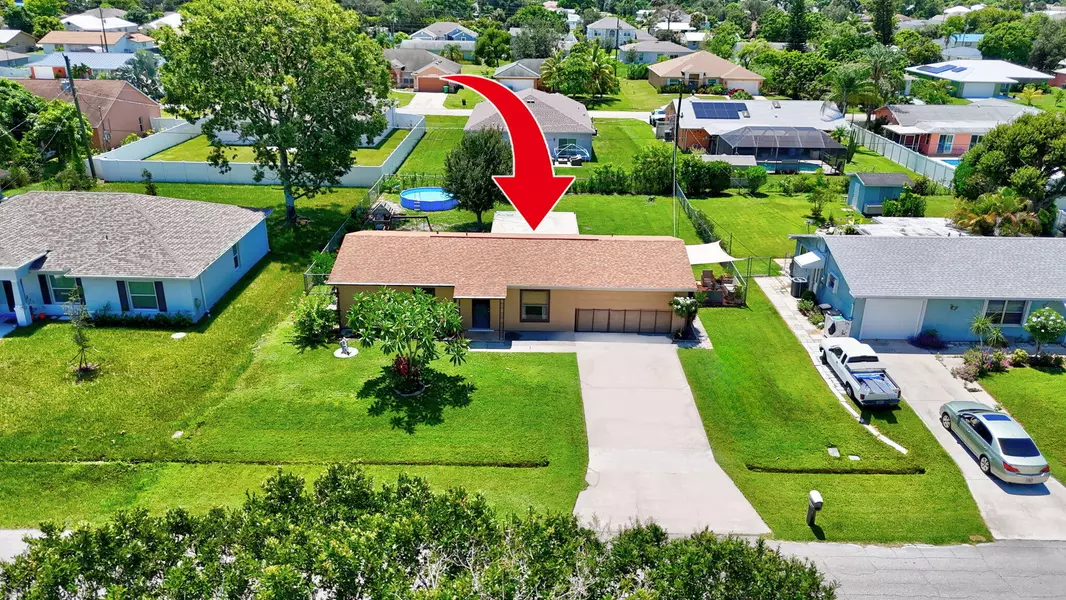 536 SW Buswell AVE, Port Saint Lucie, FL 34983