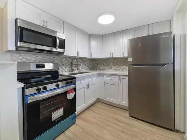 2213 NE 1st CT 204, Boynton Beach, FL 33435