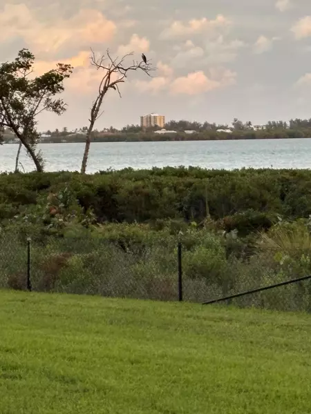 27 W Harbour Isles DR 105, Fort Pierce, FL 34949