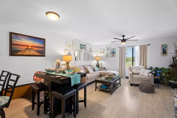 Stuart, FL 34997,5383 SE Miles Grant RD B-206